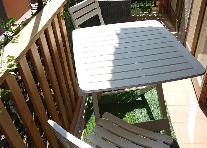 Eddy Rea Apartment *